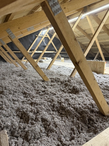 Isolering af loft med papiruld