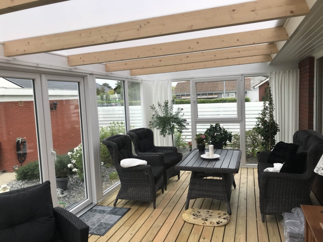 montering af vinduer til ny terrasse